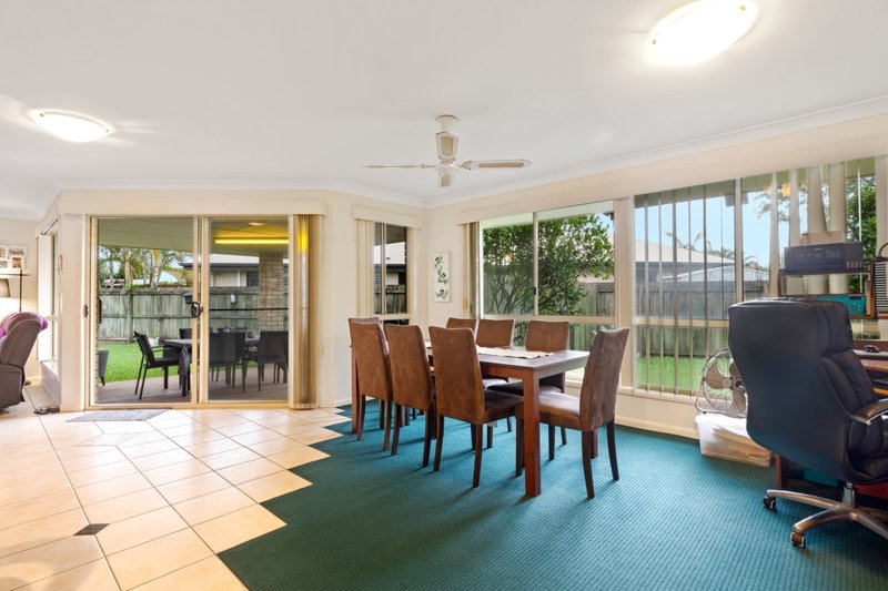 Photo - 15 Mimosa Crescent, Currimundi QLD 4551 - Image 3