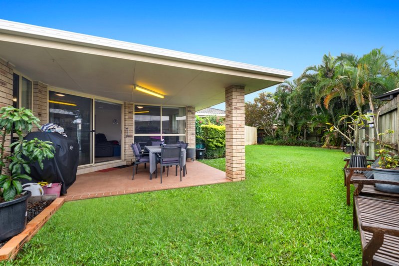 Photo - 15 Mimosa Crescent, Currimundi QLD 4551 - Image 12