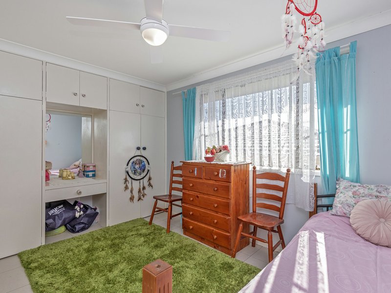 Photo - 15 Minnamurra Crescent, Hillvue NSW 2340 - Image 7