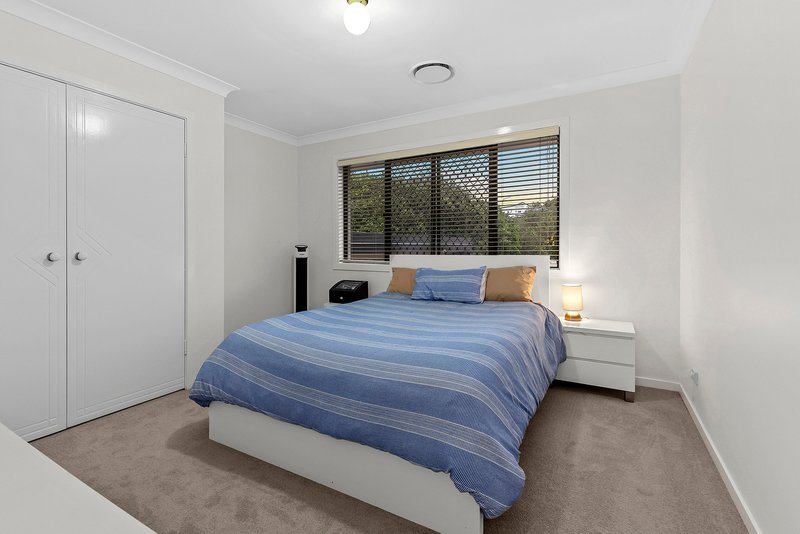 Photo - 15 Minnelli Place, Mcdowall QLD 4053 - Image 12