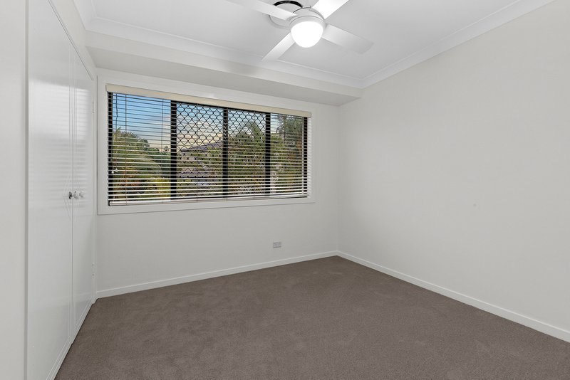 Photo - 15 Minnelli Place, Mcdowall QLD 4053 - Image 14