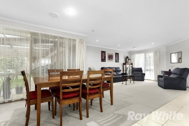 Photo - 15 Minya Court, Rowville VIC 3178 - Image 3