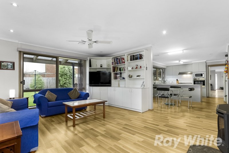 Photo - 15 Minya Court, Rowville VIC 3178 - Image 6