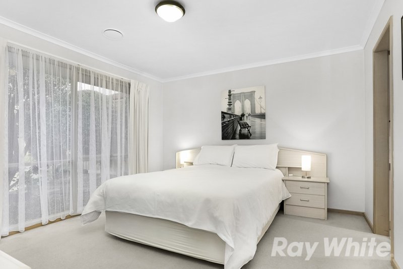 Photo - 15 Minya Court, Rowville VIC 3178 - Image 8