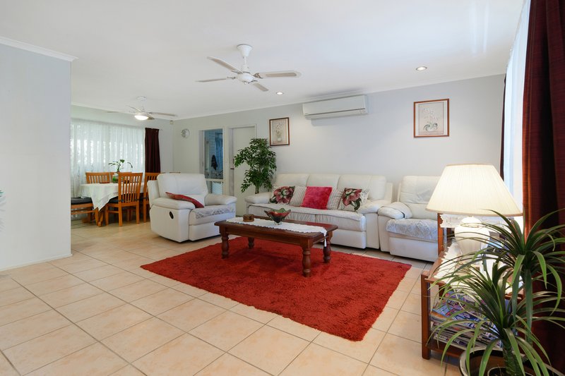 Photo - 15 Miralie Place, Ashmore QLD 4214 - Image 4