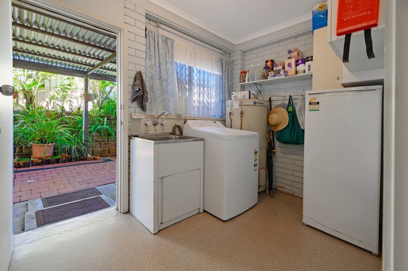 Photo - 15 Miralie Place, Ashmore QLD 4214 - Image 7