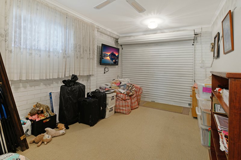 Photo - 15 Miralie Place, Ashmore QLD 4214 - Image 17