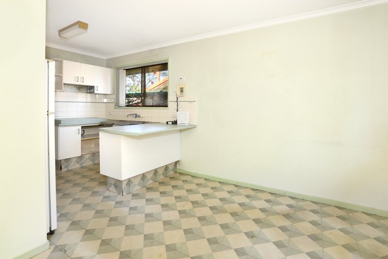 Photo - 15 Mitchell Avenue, Molendinar QLD 4214 - Image 5