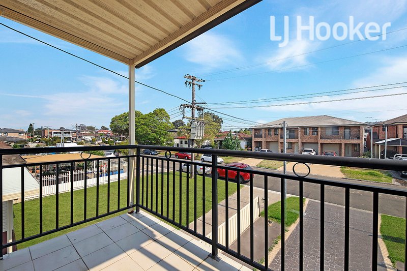 Photo - 15 Mittiamo Street, Canley Heights NSW 2166 - Image 8