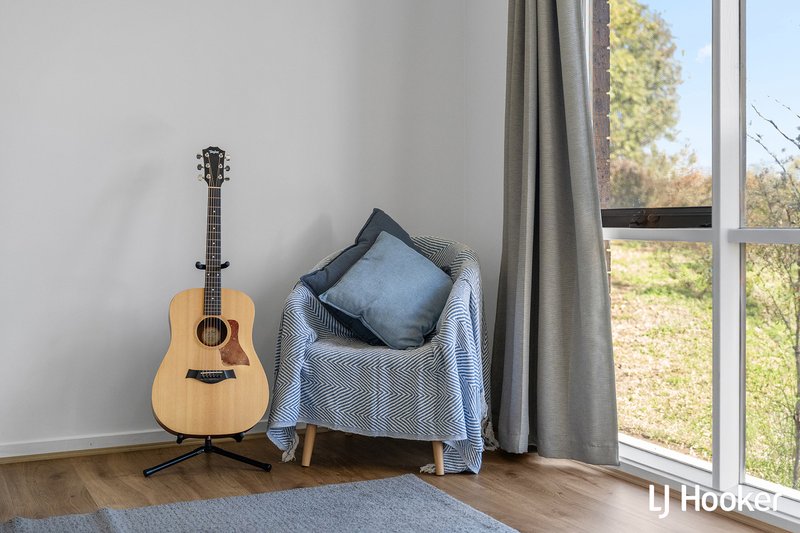 Photo - 1/5 Mocatta Place, Latham ACT 2615 - Image 3