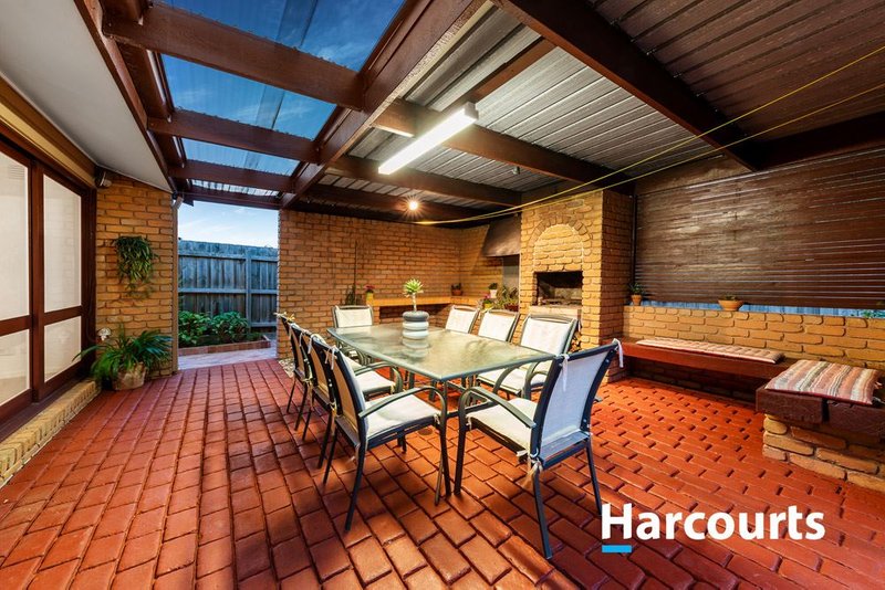 Photo - 15 Mockridge Street, Wantirna South VIC 3152 - Image 9