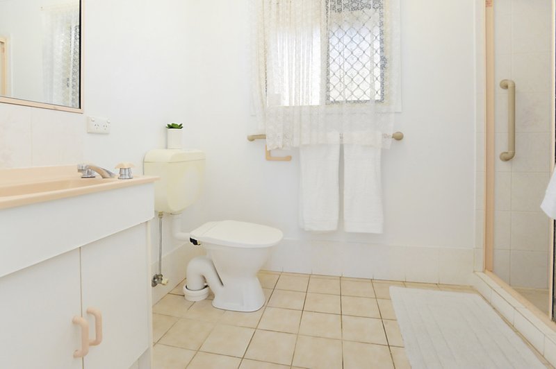 Photo - 15 Monash Place, Ferny Grove QLD 4055 - Image 9