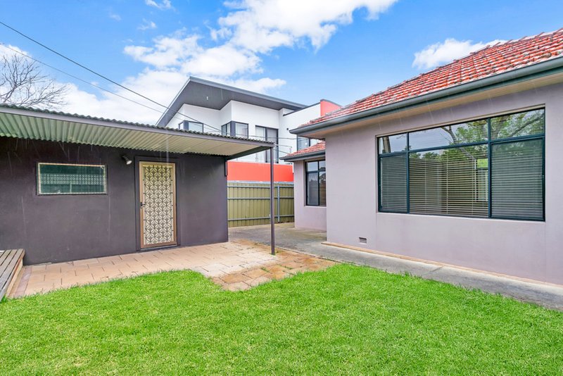 Photo - 15 Montacute Road, Campbelltown SA 5074 - Image 9