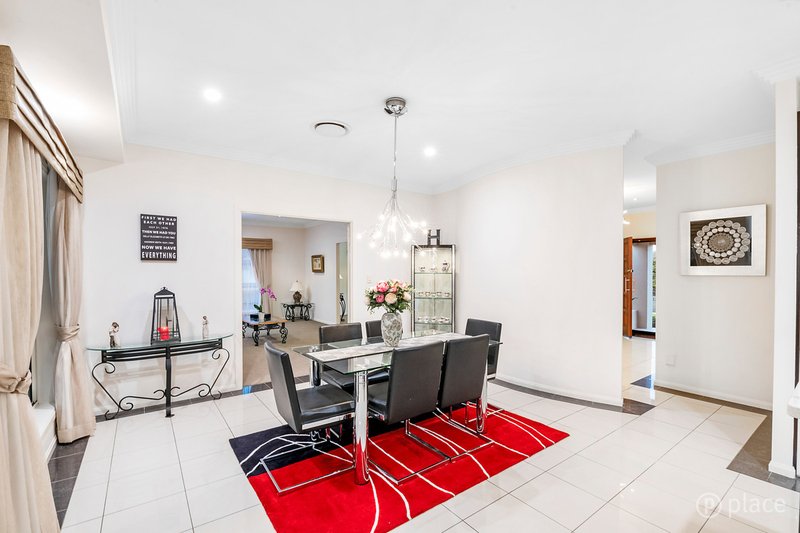 Photo - 15 Montalcino Place, Bridgeman Downs QLD 4035 - Image 9