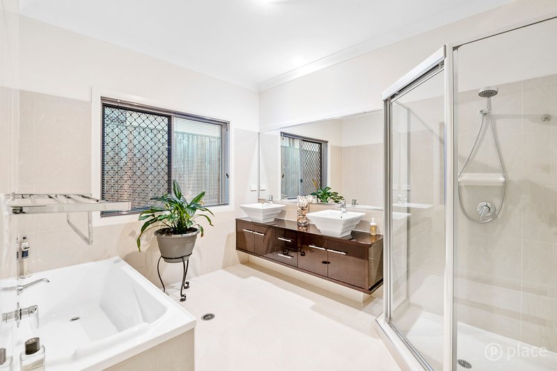 Photo - 15 Montalcino Place, Bridgeman Downs QLD 4035 - Image 19