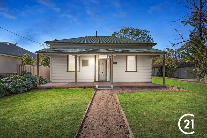 15 Moore Street, Rochester VIC 3561