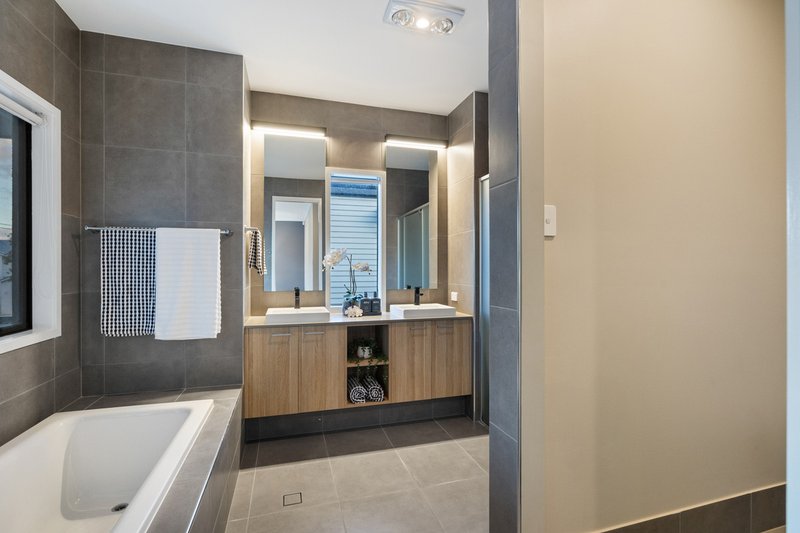 Photo - 15 Moore Street, Victoria Point QLD 4165 - Image 21