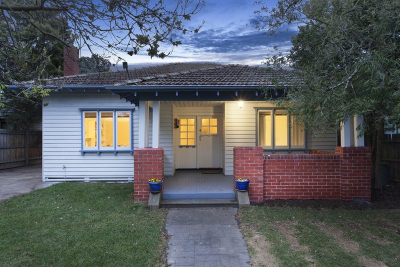 15 Moorookyle Avenue, Hughesdale VIC 3166