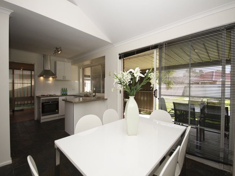 Photo - 15 Mordaunt St , Parafield Gardens SA 5107 - Image 9