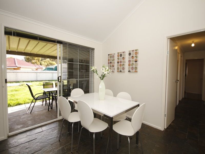 Photo - 15 Mordaunt St , Parafield Gardens SA 5107 - Image 10