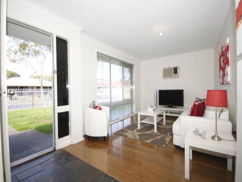 Photo - 15 Mordaunt St , Parafield Gardens SA 5107 - Image 17