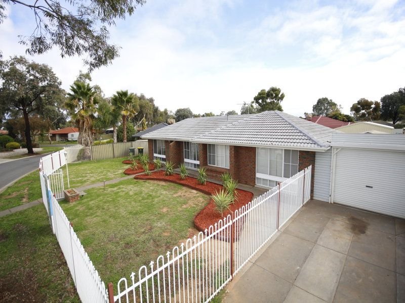 Photo - 15 Mordaunt St , Parafield Gardens SA 5107 - Image 22