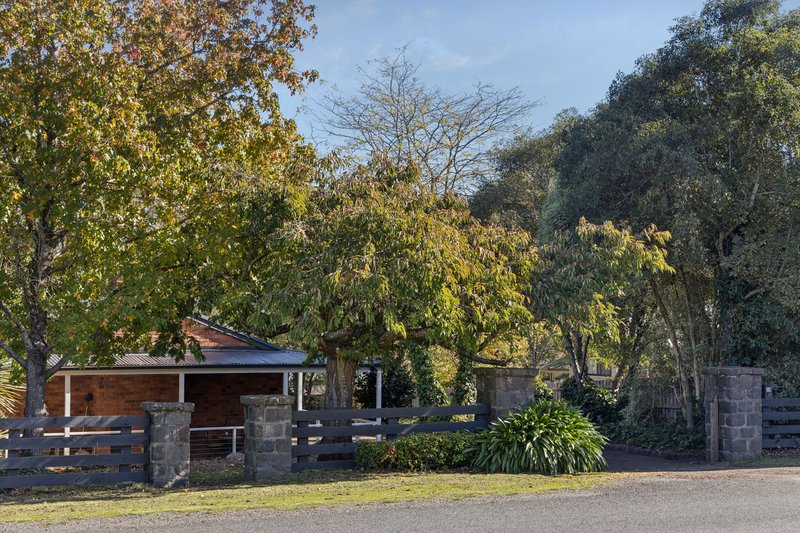 Photo - 15 Morris Road, Woodend VIC 3442 - Image 1