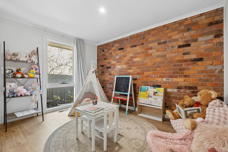 Photo - 15 Morris Road, Woodend VIC 3442 - Image 13