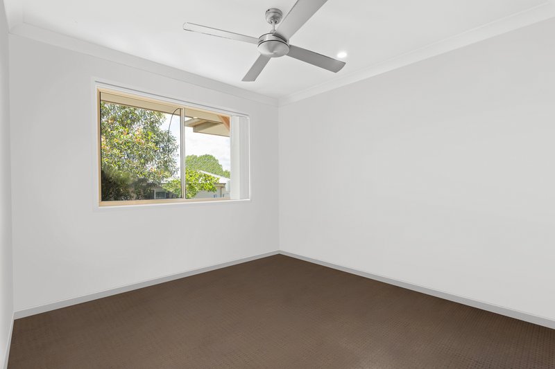 Photo - 15 Mount Barney Crescent, Park Ridge QLD 4125 - Image 4