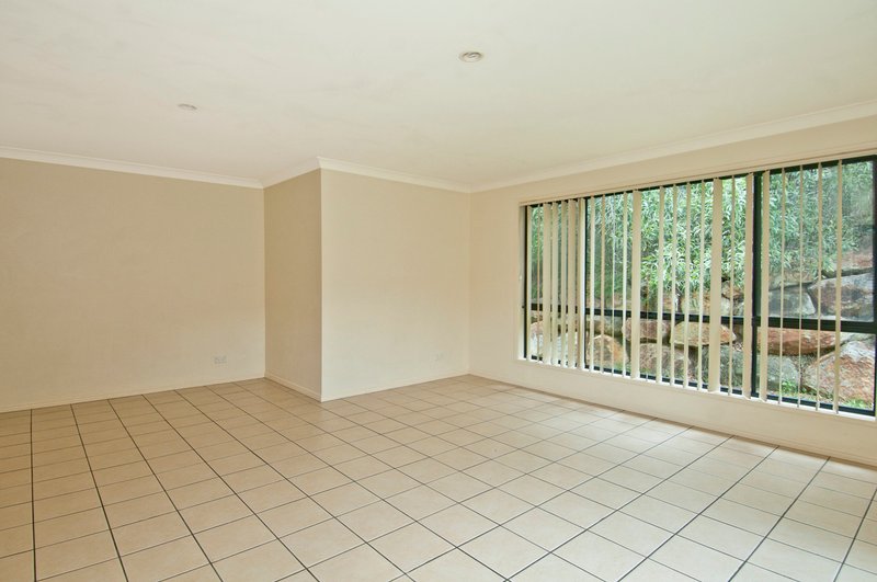 Photo - 15 Mountain View Crescent, Mount Warren Park QLD 4207 - Image 5