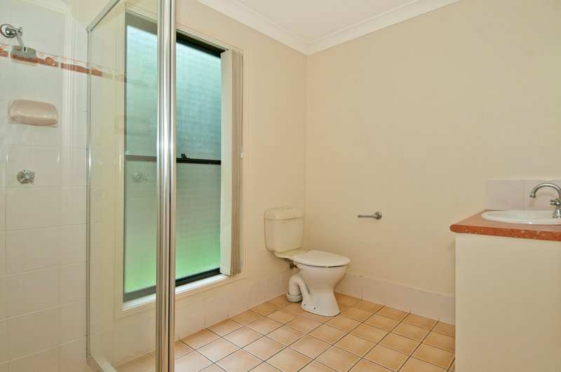 Photo - 15 Mountain View Crescent, Mount Warren Park QLD 4207 - Image 11