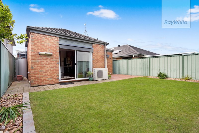 Photo - 15 Mowbray Street, Mawson Lakes SA 5095 - Image 9