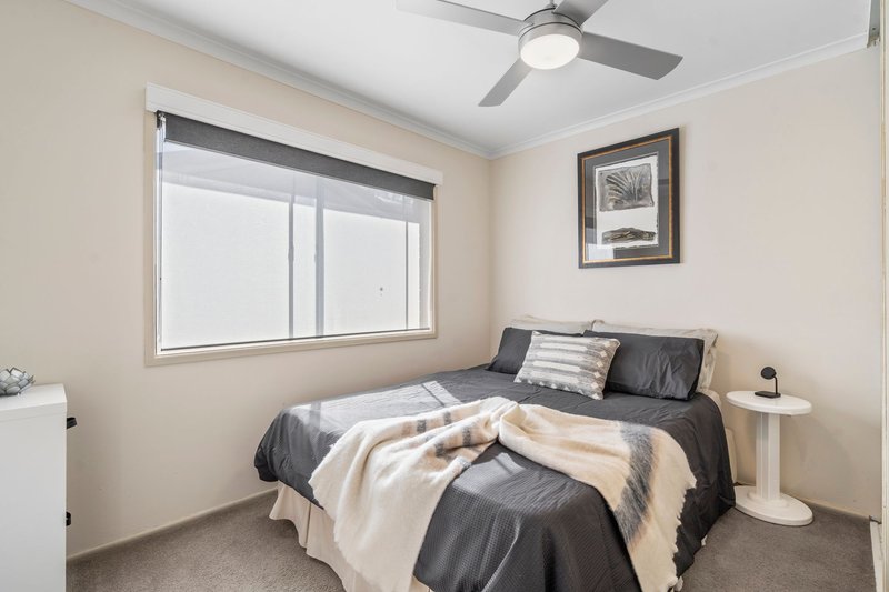 Photo - 15 Mualla Drive, Ashmore QLD 4214 - Image 9
