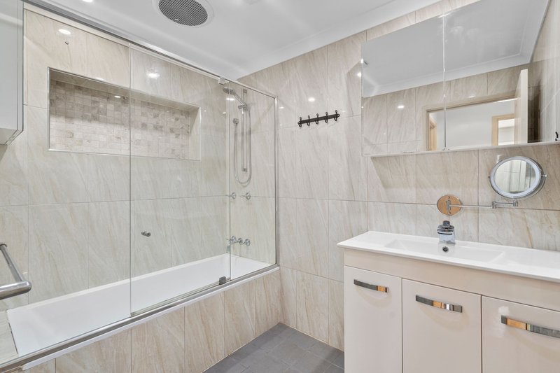 Photo - 15 Mualla Drive, Ashmore QLD 4214 - Image 11