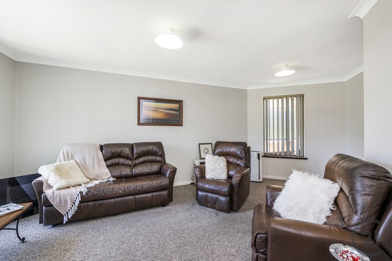 Photo - 15 Mulberry Close, Bouvard WA 6211 - Image 3