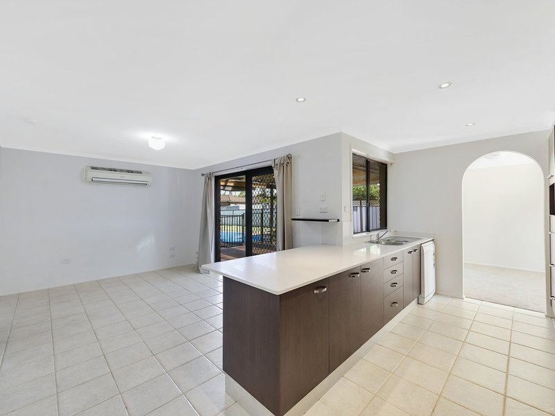 Photo - 15 Mundara Close, Buff Point NSW 2262 - Image 5