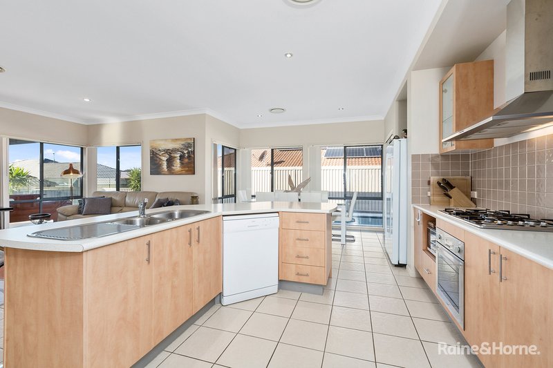 Photo - 15 Mylestom Circle, Pottsville NSW 2489 - Image 7