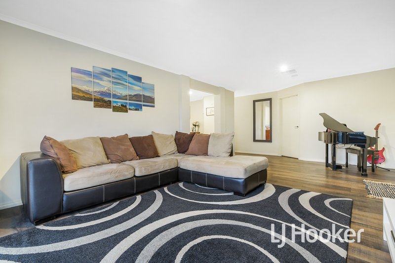 Photo - 15 Nathan Court, Pakenham VIC 3810 - Image 10