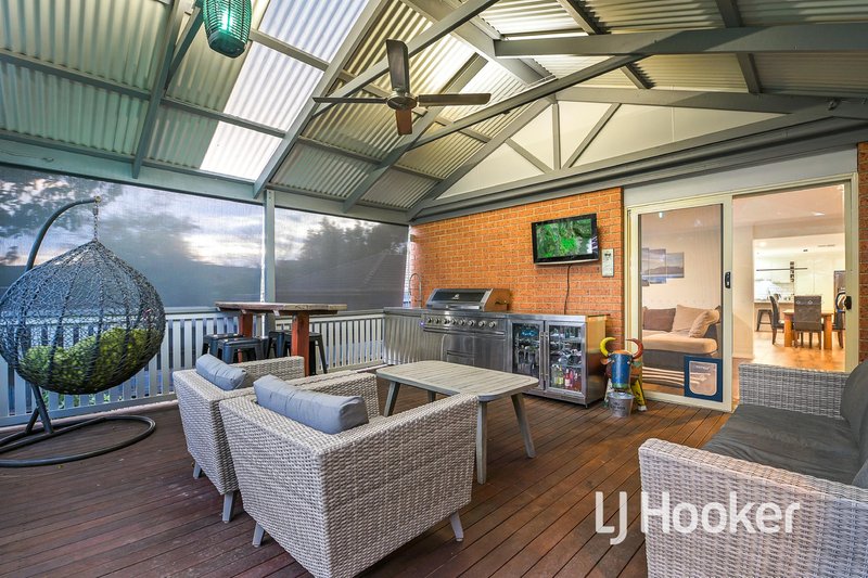 Photo - 15 Nathan Court, Pakenham VIC 3810 - Image 11