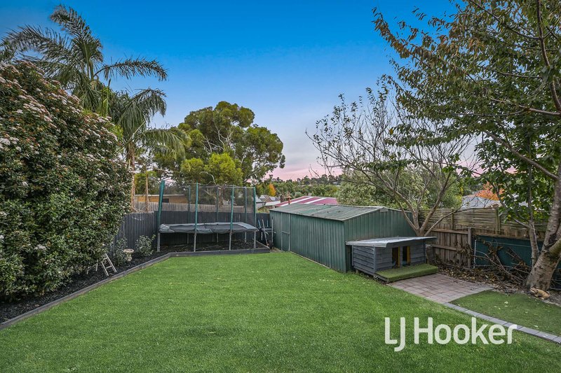 Photo - 15 Nathan Court, Pakenham VIC 3810 - Image 12