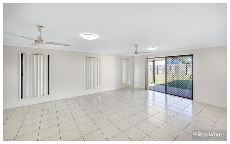 Photo - 15 Nautilus Avenue, Mulambin QLD 4703 - Image 9