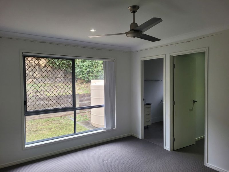 Photo - 15 Navickas Circuit, Redbank Plains QLD 4301 - Image 12