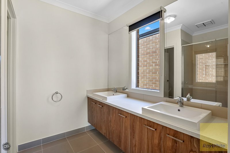 Photo - 15 Nettle St , Mambourin VIC 3024 - Image 11