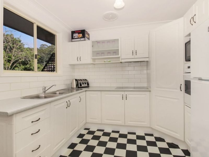 Photo - 15 Newlands Avenue, Terrigal NSW 2260 - Image 5