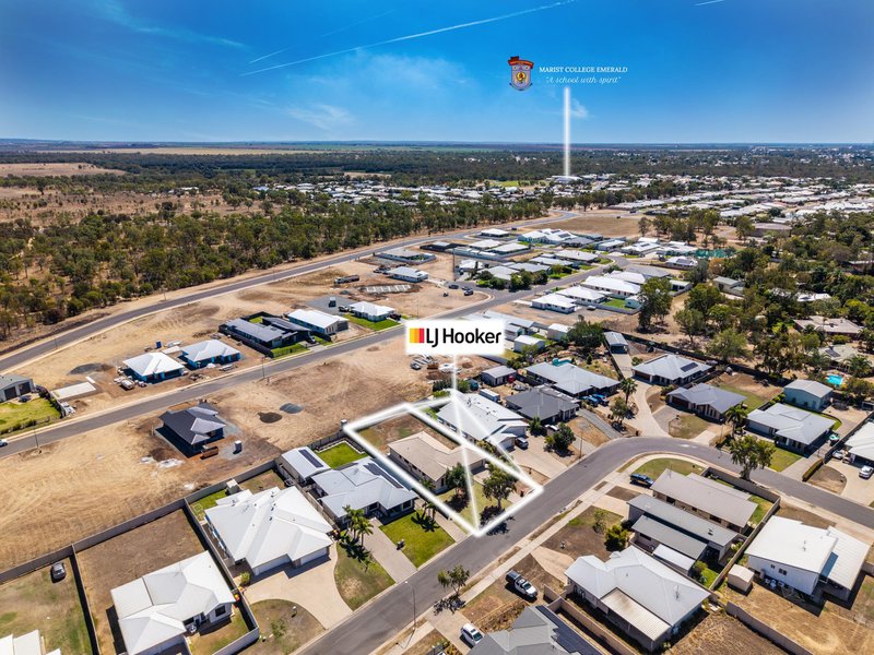 Photo - 15 Newman Drive, Emerald QLD 4720 - Image 17