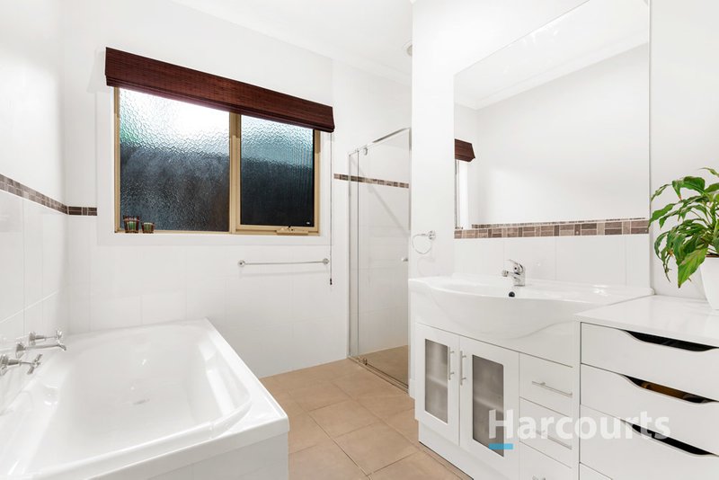 Photo - 1/5 Newman Road, Wantirna South VIC 3152 - Image 6