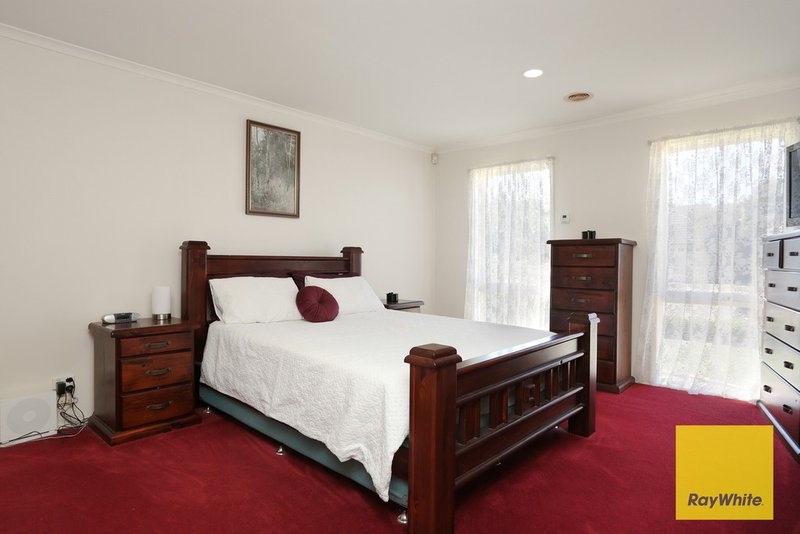 Photo - 15 Newminster Way, Point Cook VIC 3030 - Image 7