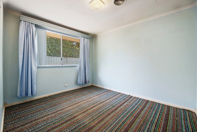 Photo - 15 Newton Street, Hackett ACT 2602 - Image 12