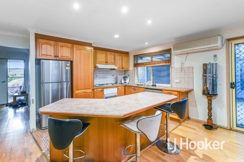 Photo - 15 Nimbus Court, Hampton Park VIC 3976 - Image 3