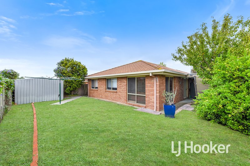 Photo - 15 Nimbus Court, Hampton Park VIC 3976 - Image 7